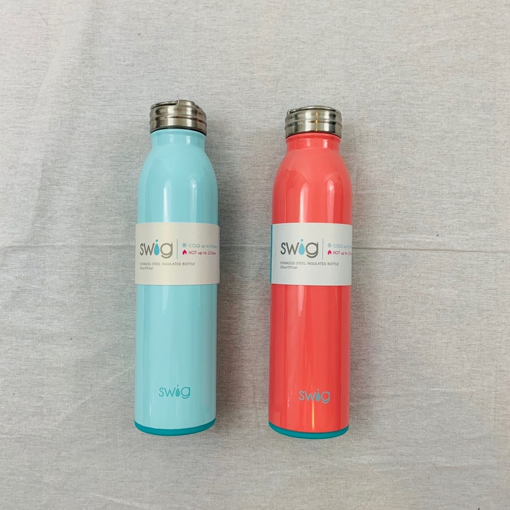 2 NEW swig water bottles 20oz Blue and Pink